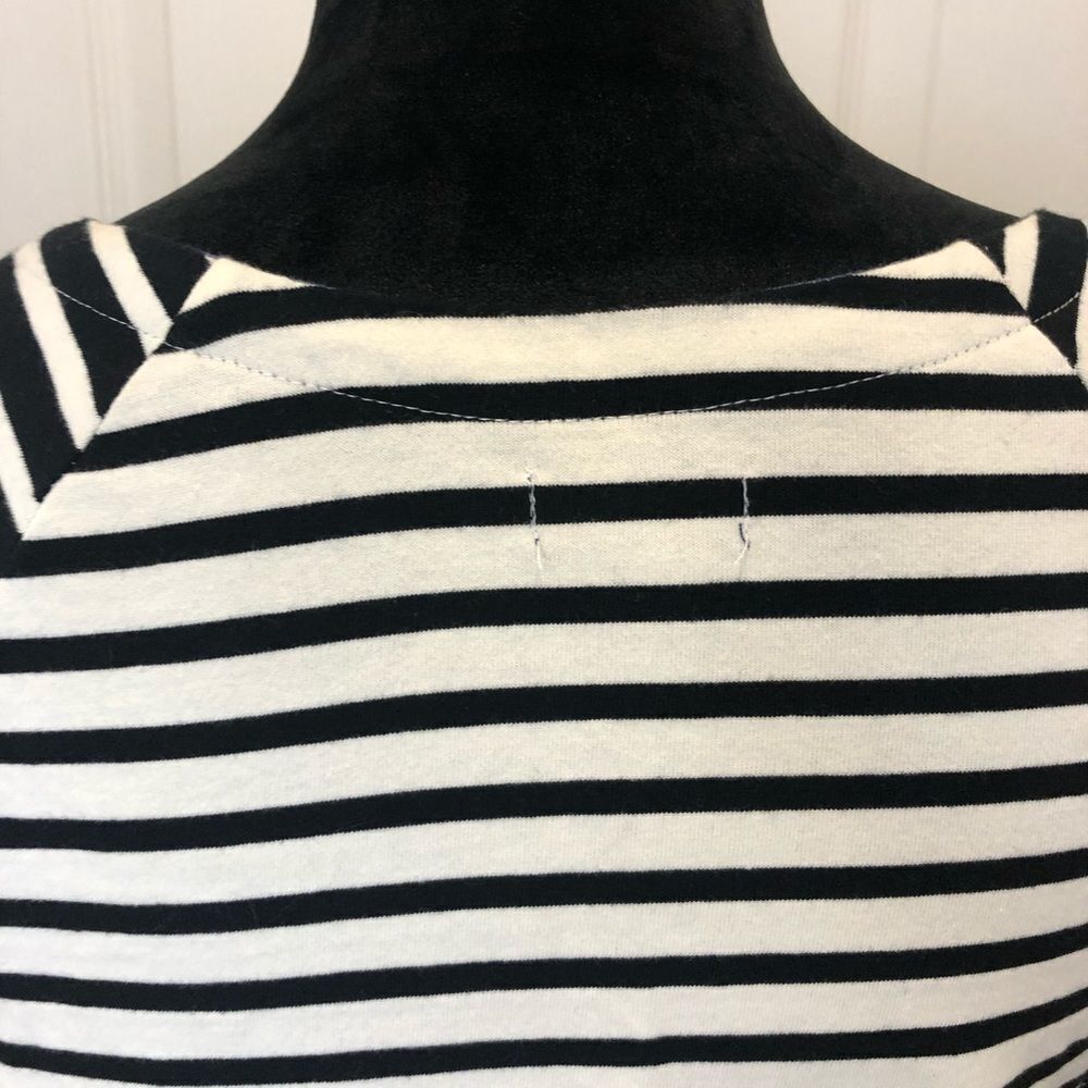 Izod black & white striped long sleeve top xsmall - Picture 7 of 8
